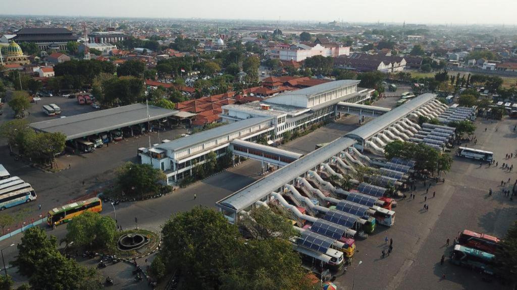 Istana Permata Juanda Hotel Sawotratap Eksteriør billede