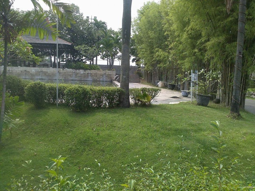Istana Permata Juanda Hotel Sawotratap Eksteriør billede