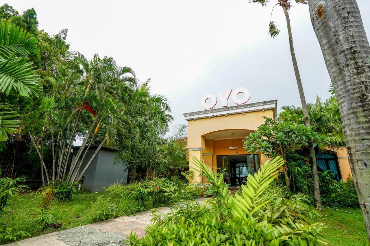 Istana Permata Juanda Hotel Sawotratap Eksteriør billede