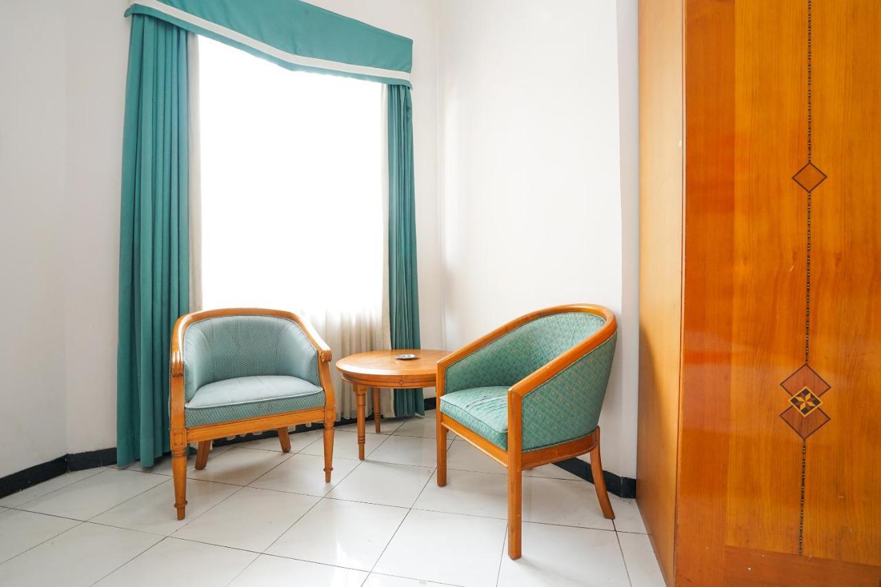Istana Permata Juanda Hotel Sawotratap Eksteriør billede